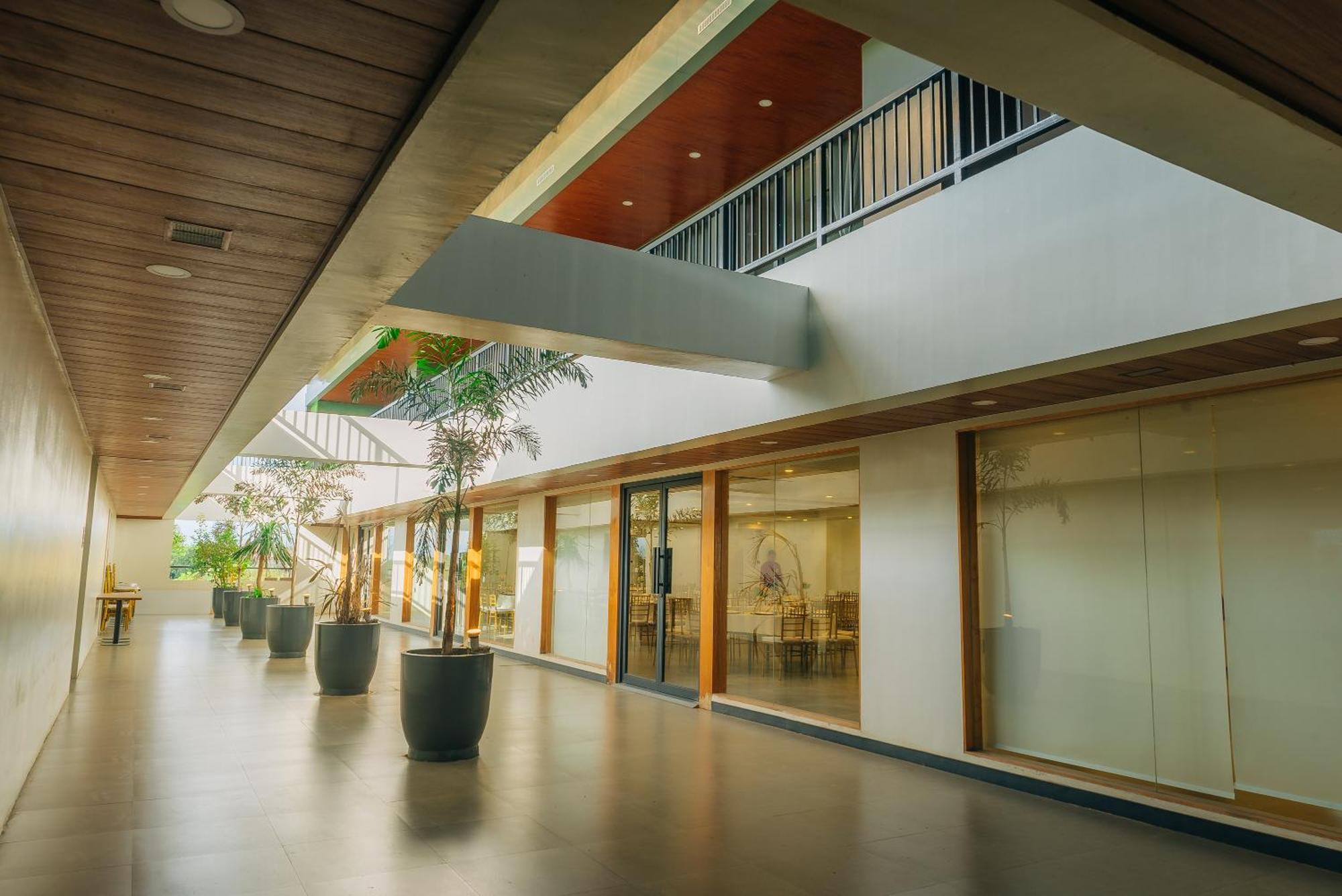 Urdaneta Levo Hotel מראה חיצוני תמונה