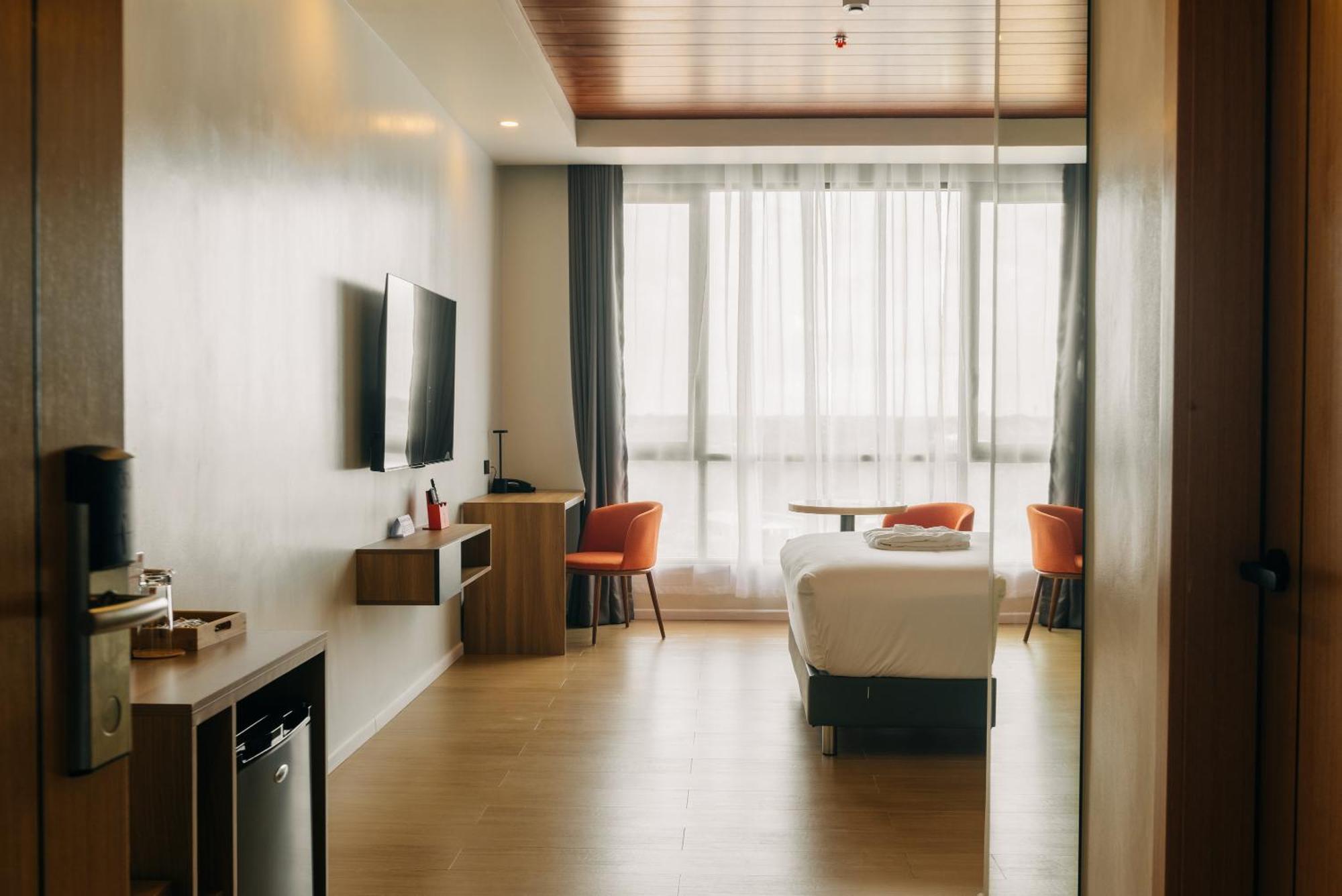 Urdaneta Levo Hotel מראה חיצוני תמונה