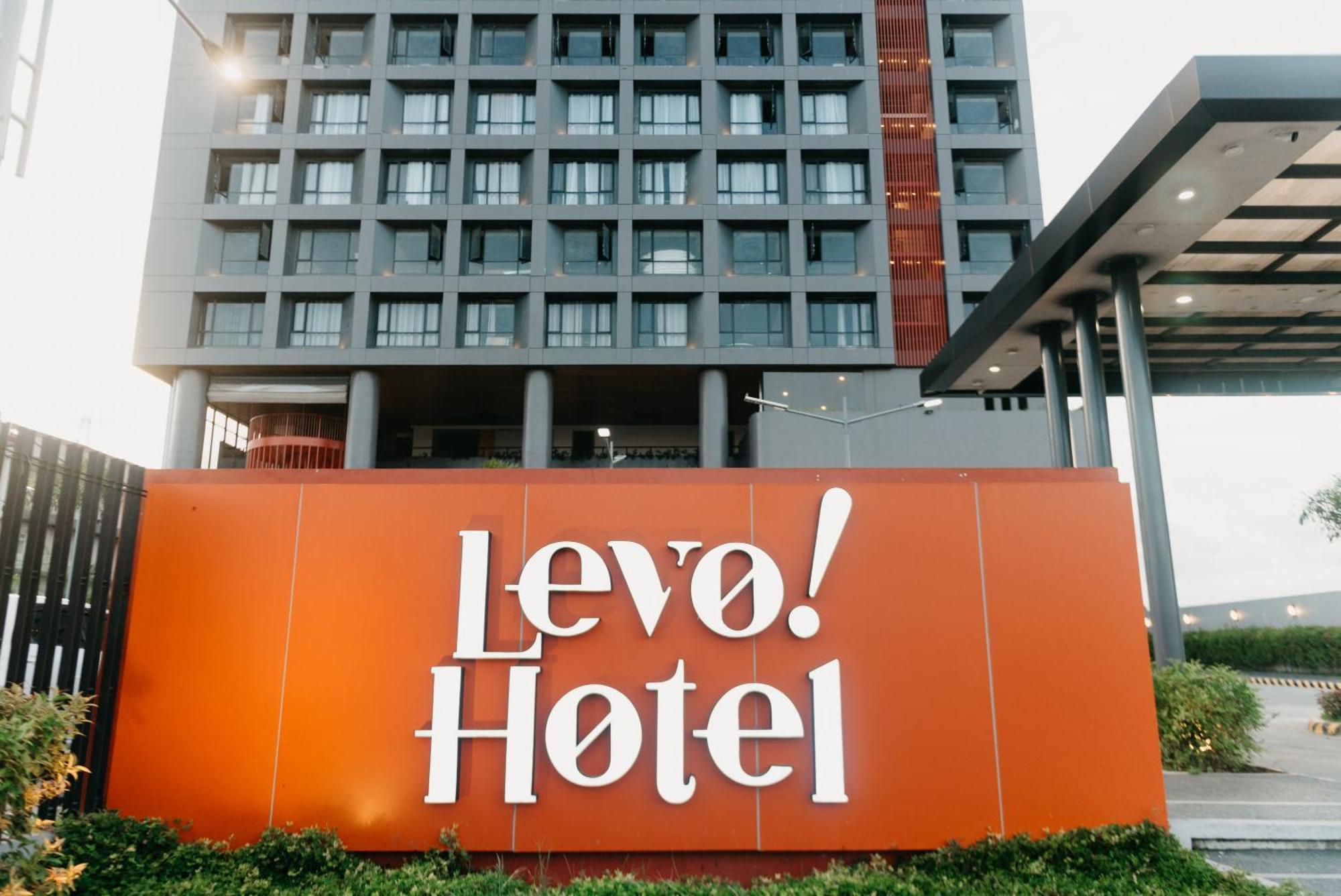 Urdaneta Levo Hotel מראה חיצוני תמונה