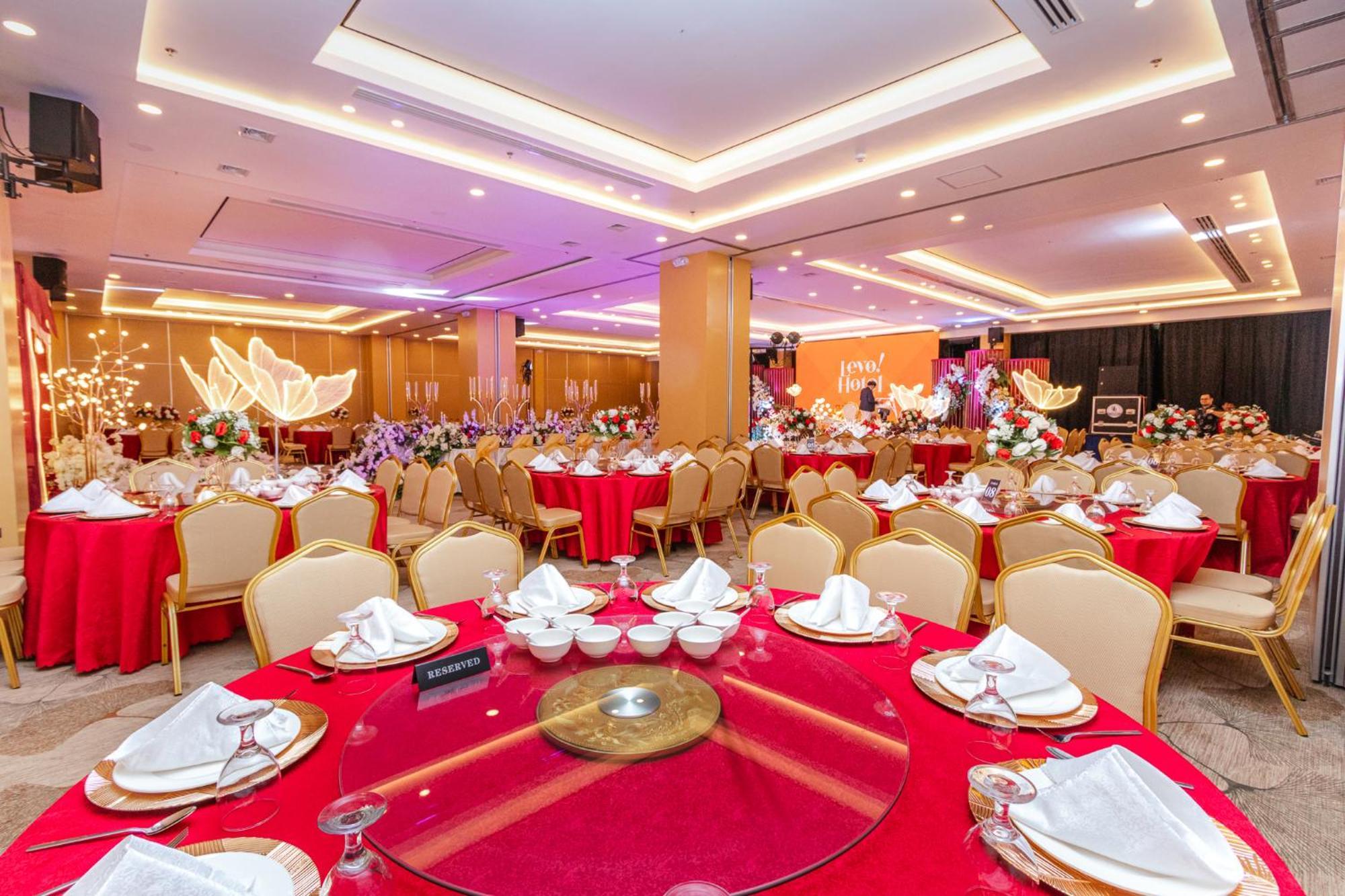 Urdaneta Levo Hotel מראה חיצוני תמונה