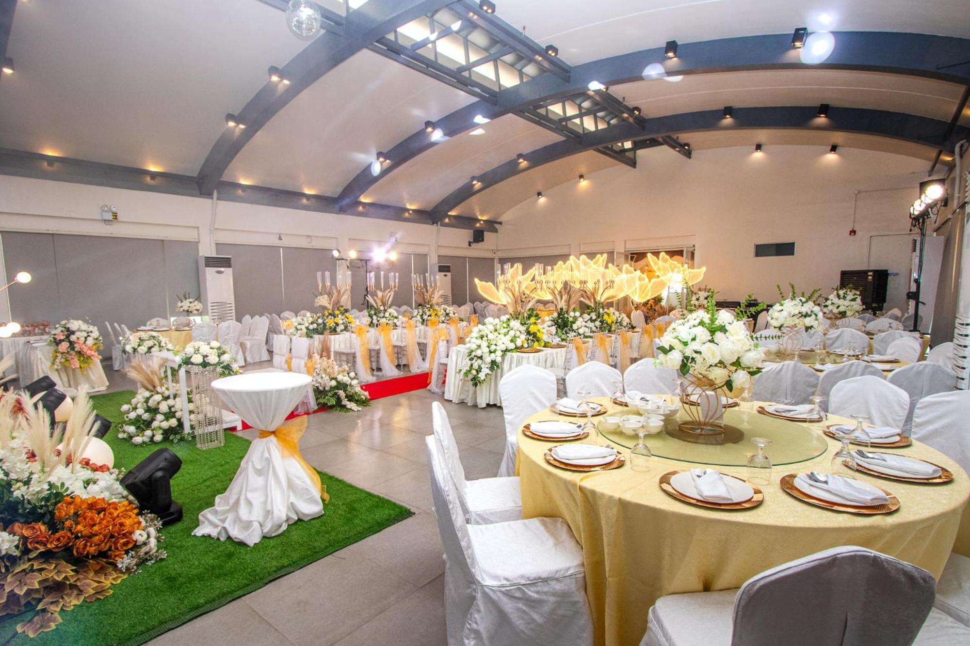 Urdaneta Levo Hotel מראה חיצוני תמונה