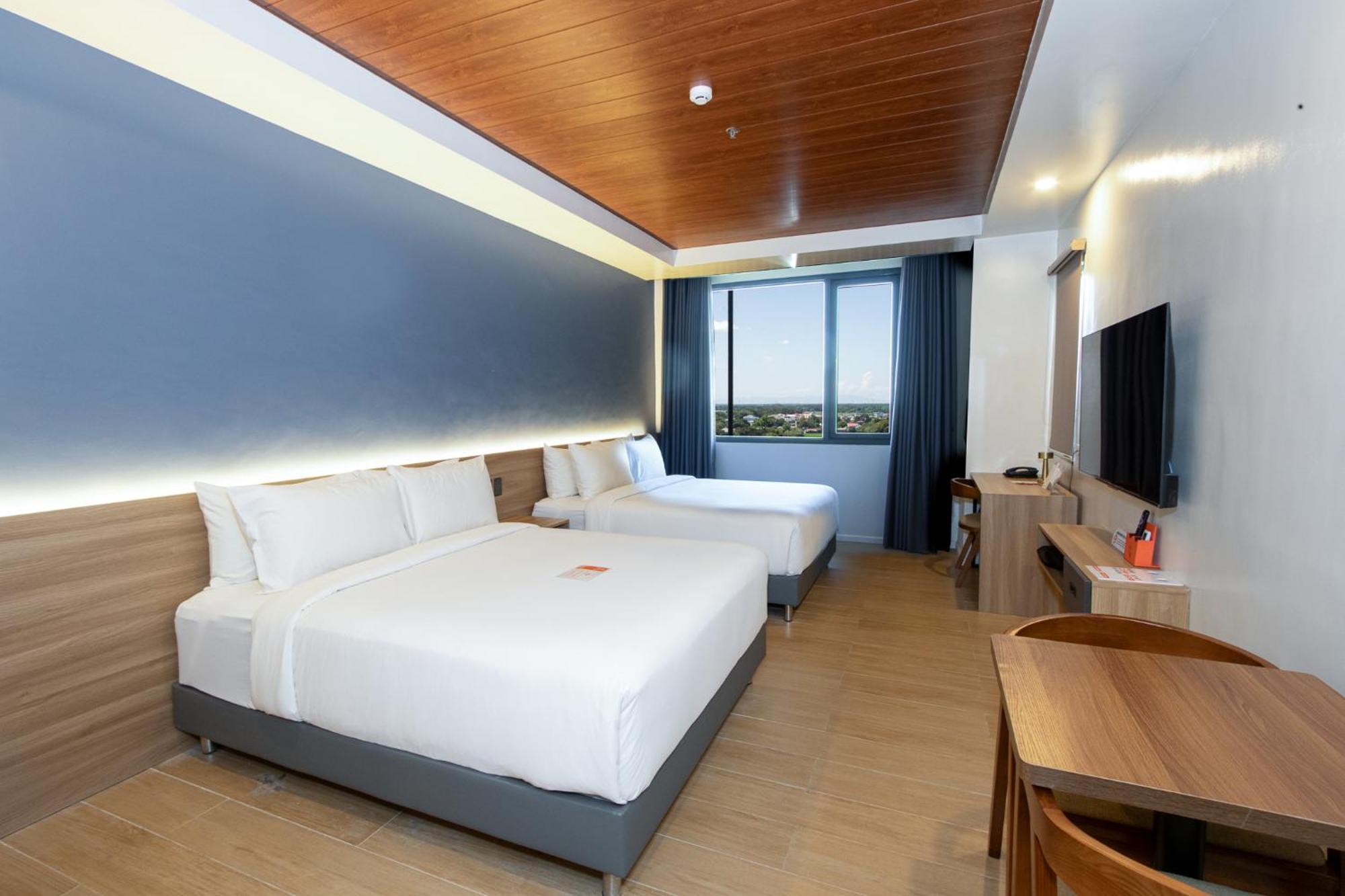 Urdaneta Levo Hotel מראה חיצוני תמונה